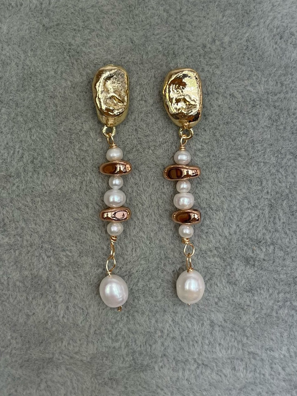 FREE_Gold and Freshwater Pearl Drop Earrings